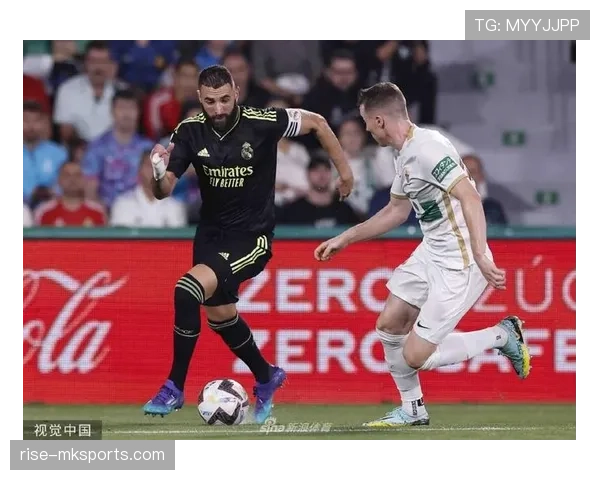 巴尔韦德远射建功助球队取胜，状态回暖成焦点