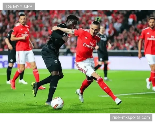 本菲卡近期状态回暖，攻防表现持续提升