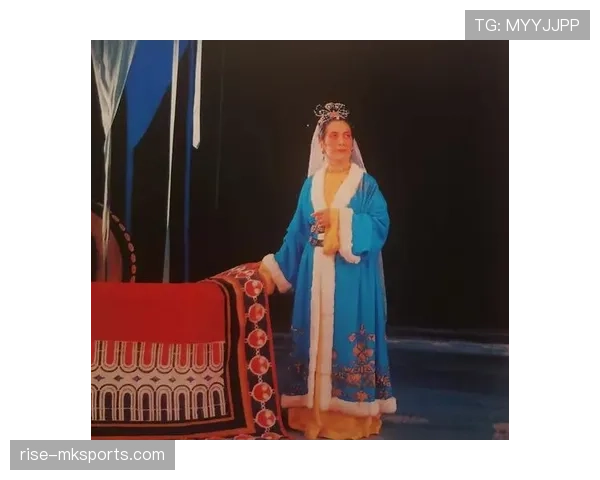 朱琳赛场像皇后，街头拎名牌包踩人字拖，生活反差笑不出来